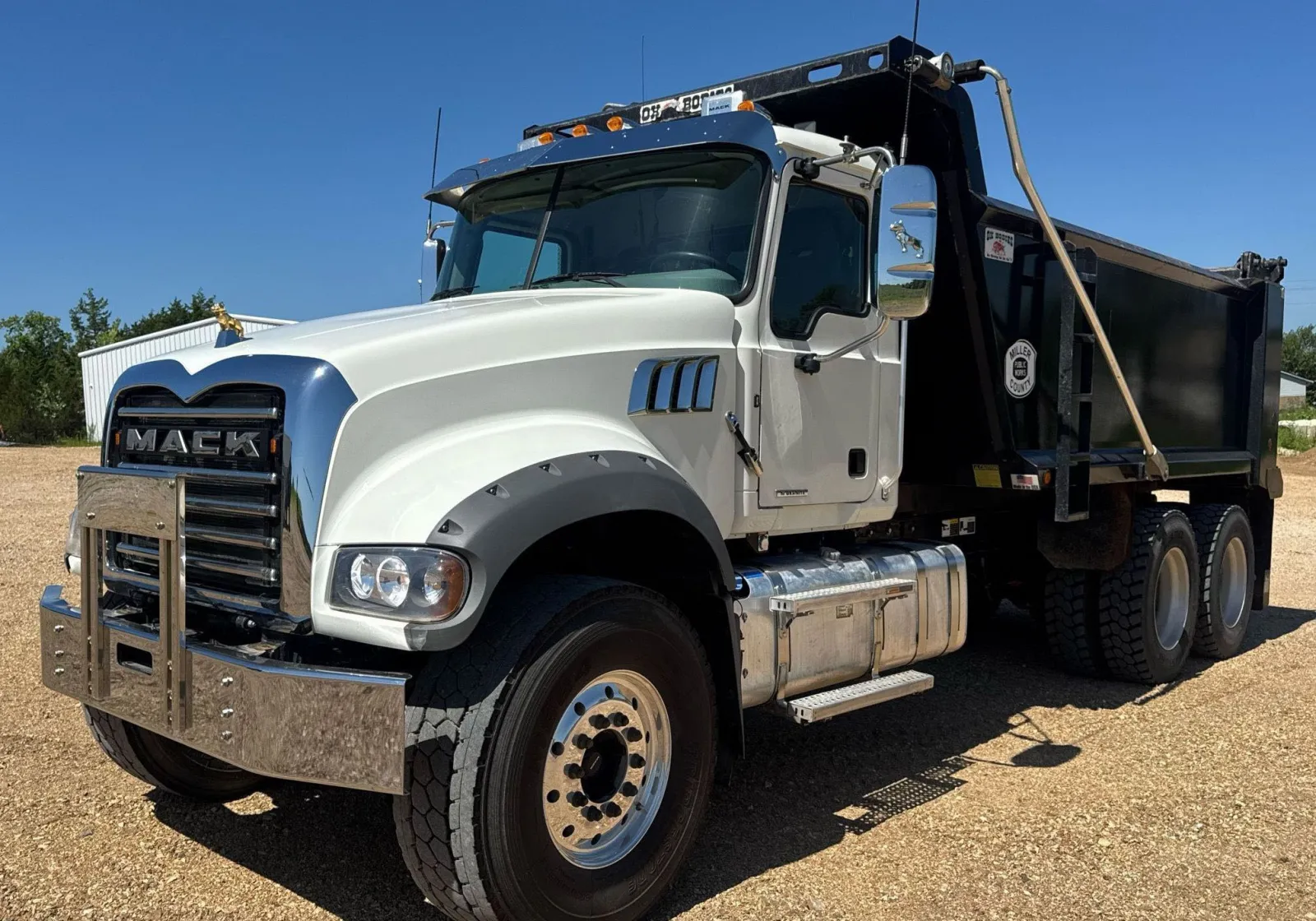 2024 Mack Granite Compactor / Roller