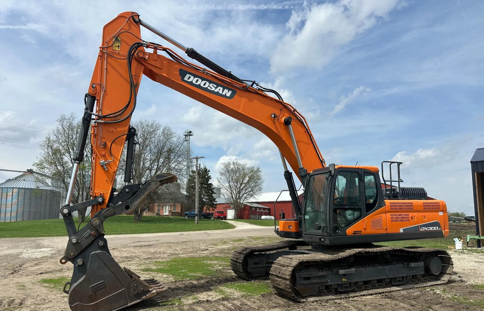 2021 Doosan DX300LC-5 Excavator